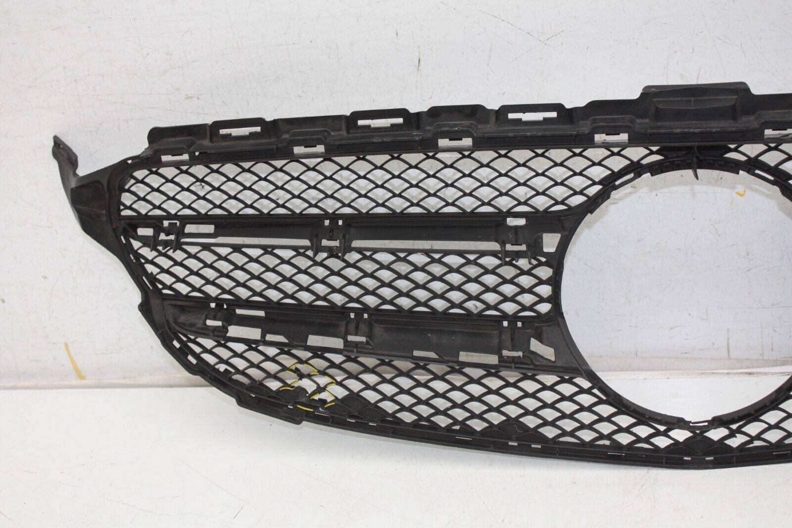 Mercedes-C-Class-W205-Front-Bumper-Grill-A2058800183-Genuine-DAMAGED-176635132742-4