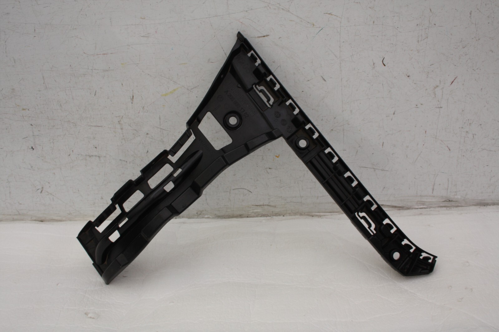 Mercedes C Class W205 Rear Bumper Left Bracket 2014 TO 2018 A2058801702 Genuine