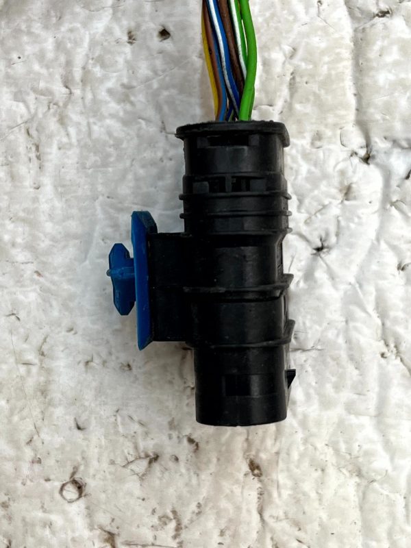 Mercedes C E Class W205 W213 Parking Sensor Plug Connector A0001534524 Genuine 4 Mercedes C E Class W205 W213 Parking Sensor Plug Connector A0001534524 Genuine 178502477092 5