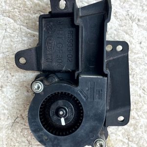 Mercedes E-Class Front Right Headlight Cooling Fan Motor 185993-02 Genuine - Image 6