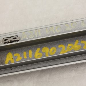 Mercedes E Class W211 Front Right Door Moulding Trim A2116902062 Genuine - Image 9