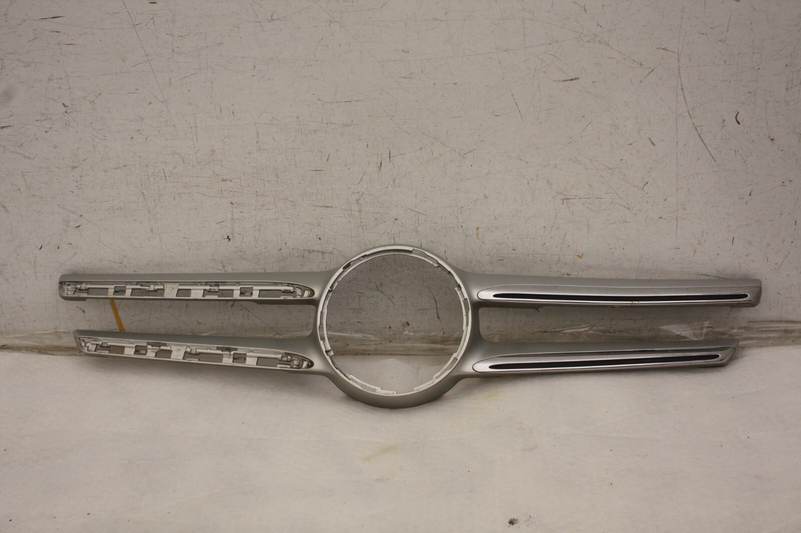 Mercedes E Class W213 Front Bumper Grill Trim 2016 TO 2020 A2138880160 *DAMAGED*