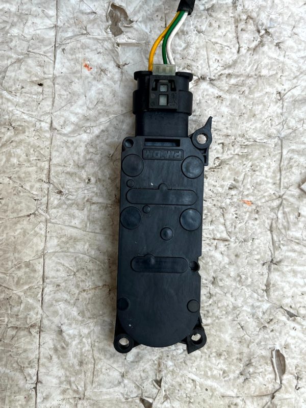 Mercedes EQS V297 Front Radiator Flap Actuator Motor Connector T72600C Genuine 178536967322 10