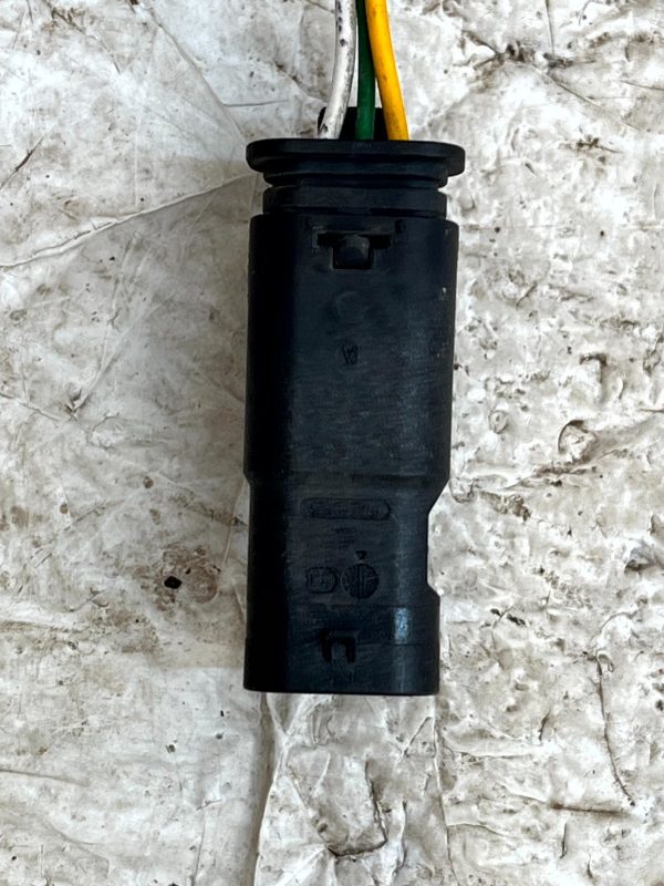 Mercedes EQS V297 Front Radiator Flap Actuator Motor Connector T72600C Genuine 178536967322 13