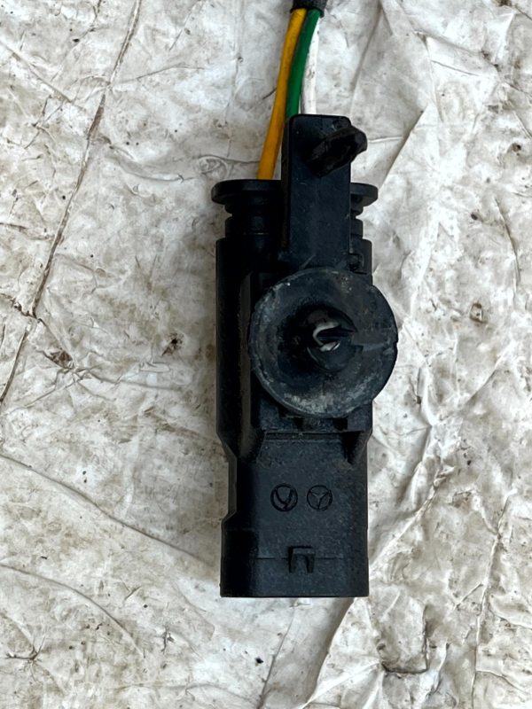 Mercedes EQS V297 Front Radiator Flap Actuator Motor Connector T72600C Genuine 178536967322 16