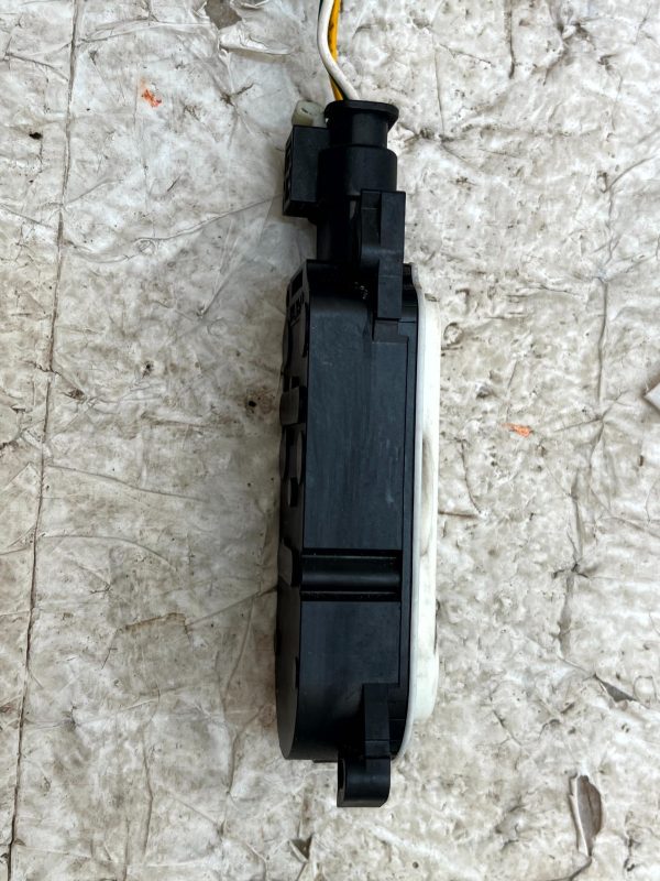Mercedes EQS V297 Front Radiator Flap Actuator Motor Connector T72600C Genuine 178536967322 9
