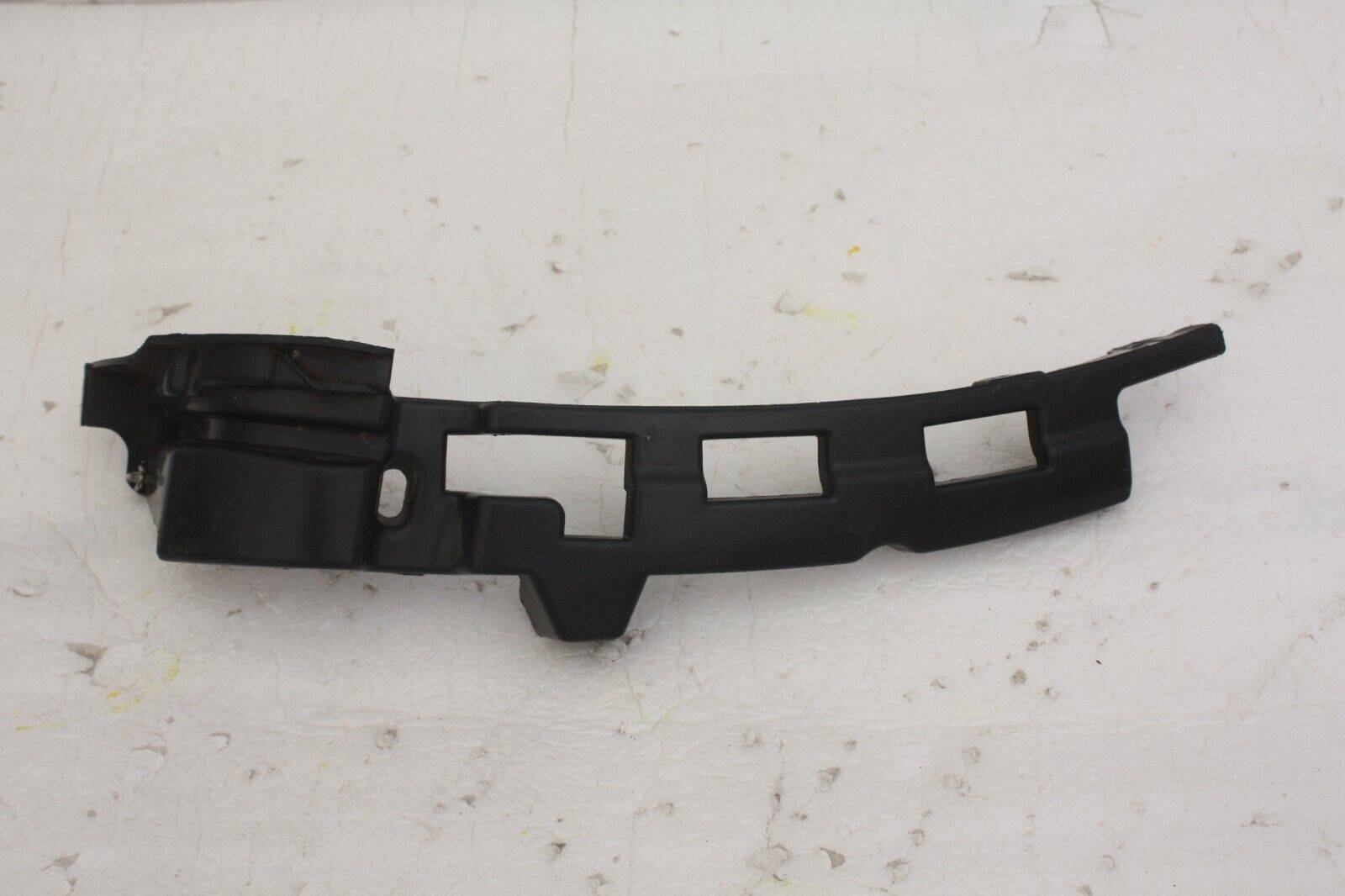 Mercedes-GLA-X156-Front-Bumper-Right-Bracket-A1568850201-Genuine-176429659572