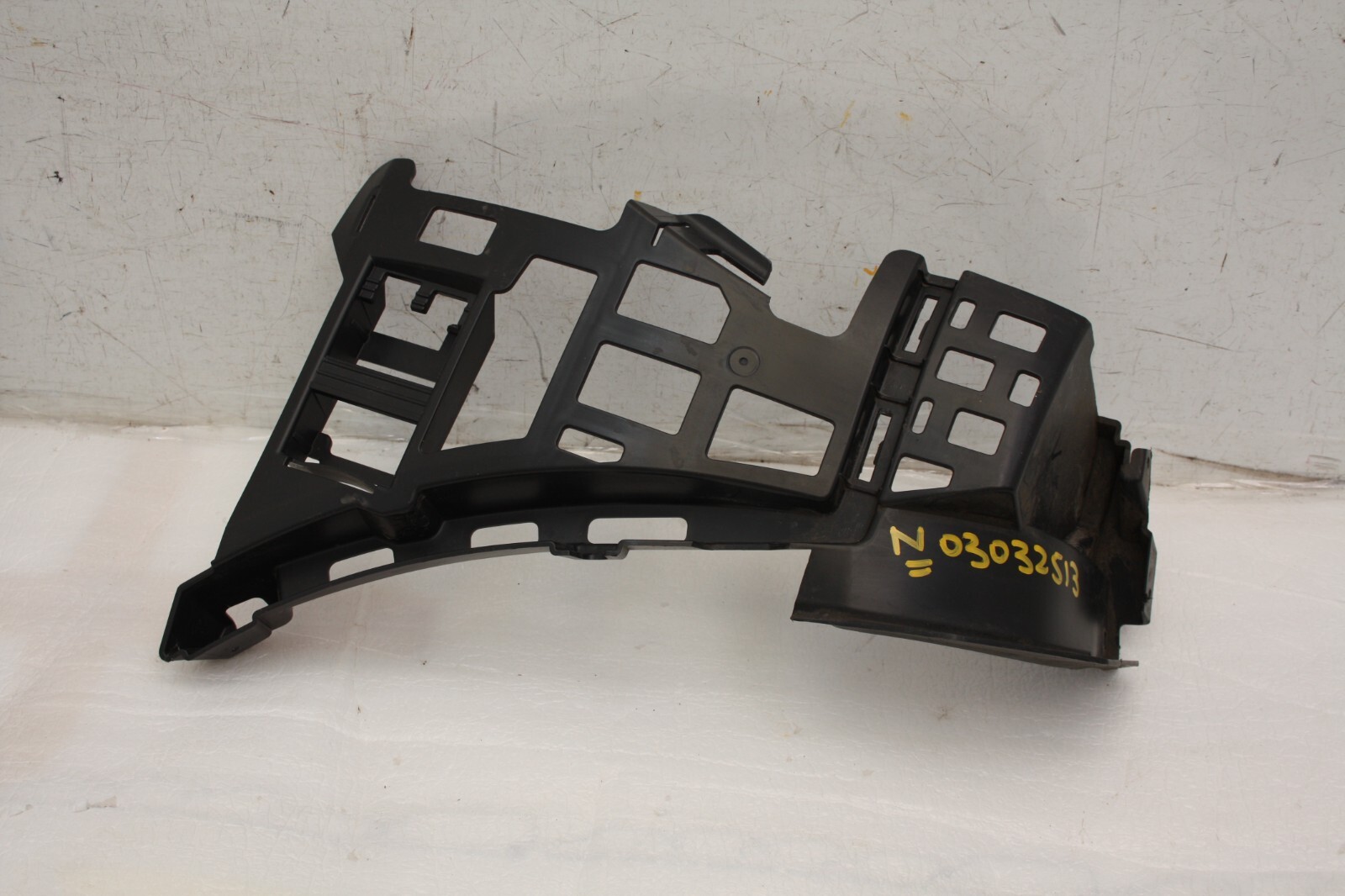 Mercedes GLA X156 Rear Bumper Left Bracket 2014 TO 2017 A1568851114 Genuine