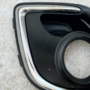 Mitsubishi ASX Front Bumper Right Fog Light Grille Trim 13-16 8321A536 Genuine - Image 2