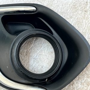 Mitsubishi ASX Front Bumper Right Fog Light Grille Trim 13-16 8321A536 Genuine - Image 4