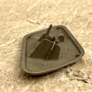 Mitsubishi Outlander Mk3 Left Headlight Washer Pump Cap Cover 8264A311 2018-2021 - Image 12
