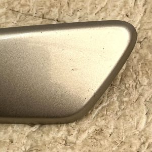 Mitsubishi Outlander Mk3 Left Headlight Washer Pump Cap Cover 8264A311 2018-2021 - Image 4