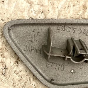 Mitsubishi Outlander Mk3 Left Headlight Washer Pump Cap Cover 8264A311 2018-2021 - Image 6