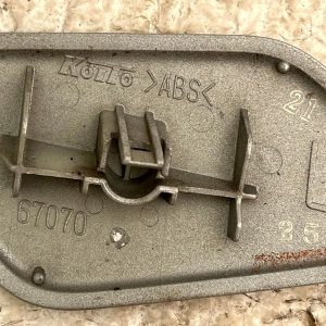 Mitsubishi Outlander Mk3 Left Headlight Washer Pump Cap Cover 8264A311 2018-2021 - Image 7