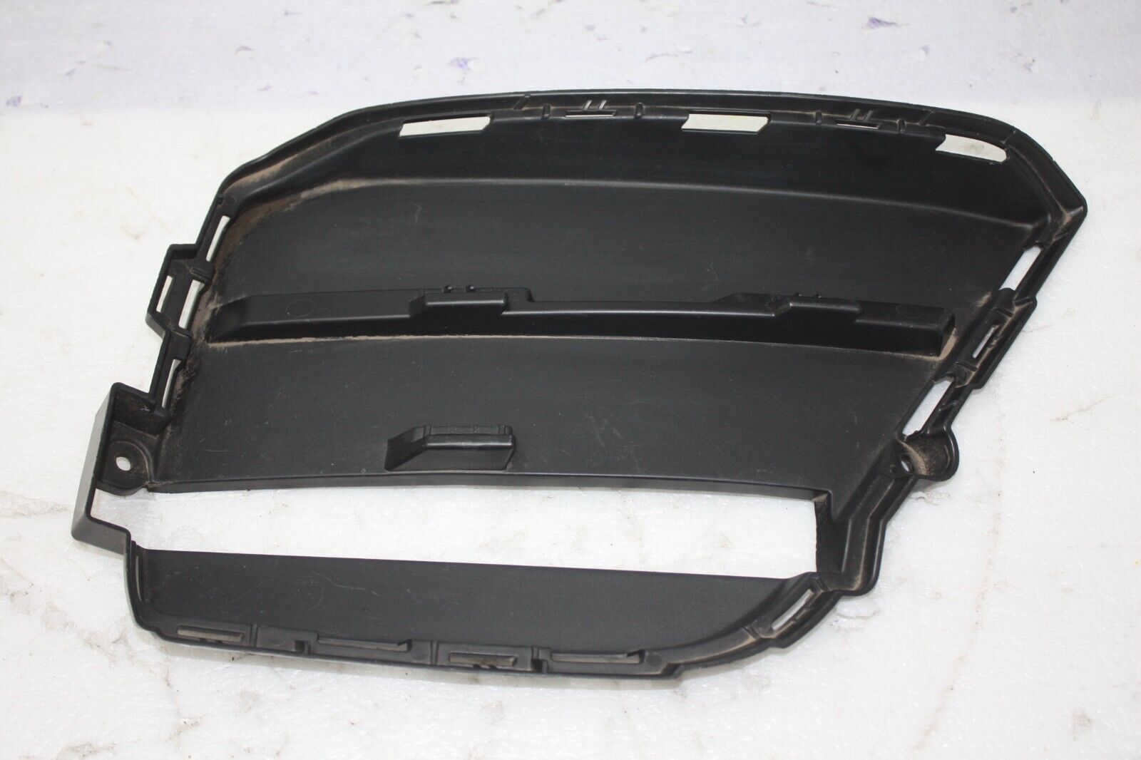 Porsche Macan Front Bumper Right Side Grill Bracket 2018 ON 95B121334C Genuine