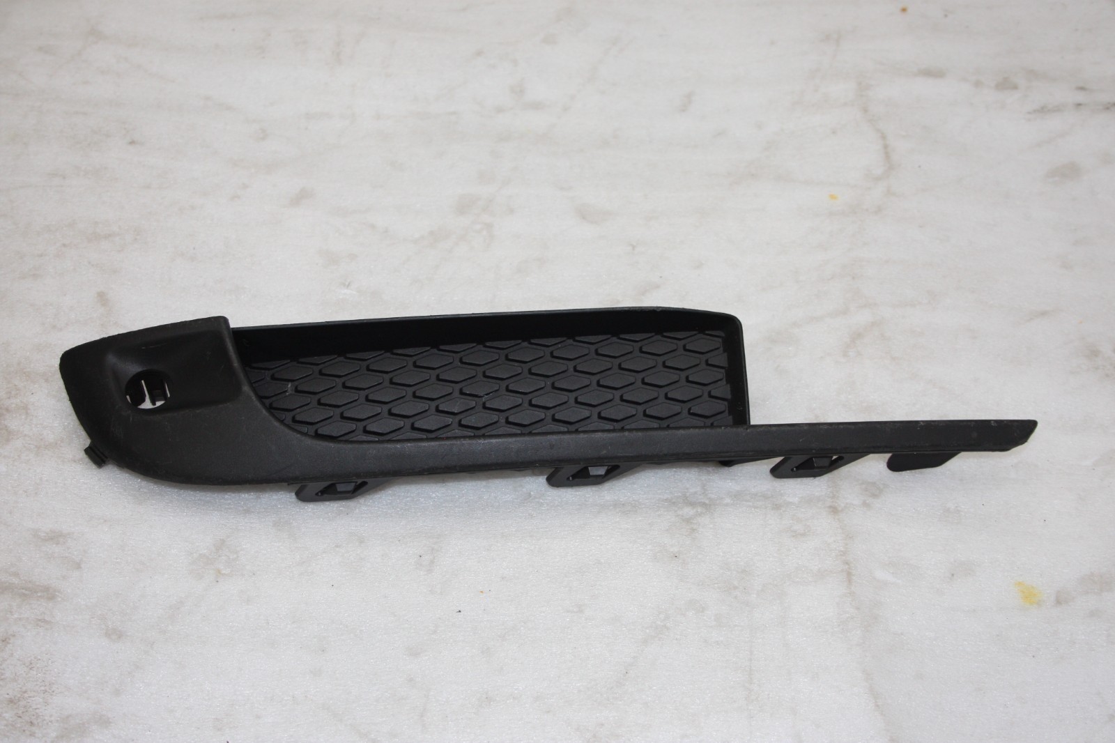 Porsche Macan Front Bumper Right Side Grill Trim 2019 TO 2021 95B807824A Genuine