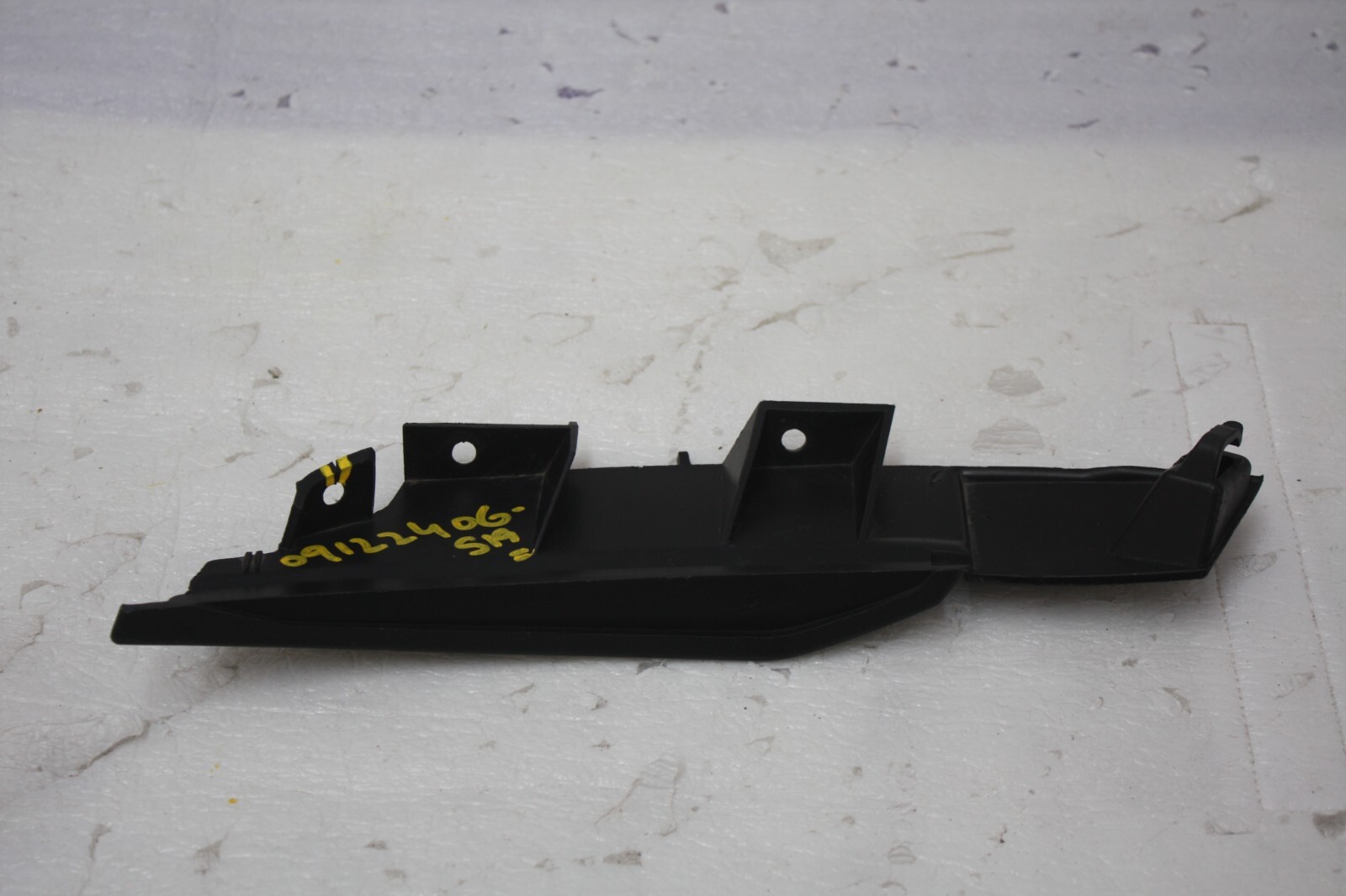 Range Rover Evoque L551 Front Bumper Right Side Bracket 2019 ON K8D2-291D00-A