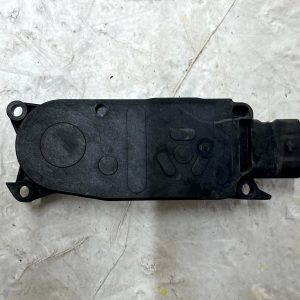 Range Rover Evoque L551 Shutter Grill Actuator Motor 5877R1007A Genuine - Image 4