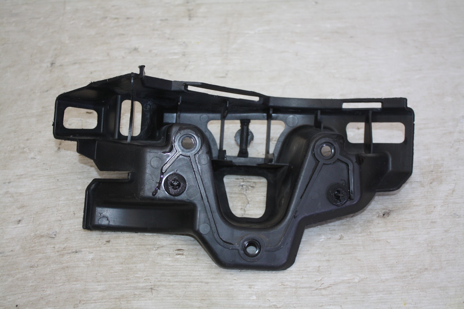 Range Rover Sport L320 Rear Bumper Left Bracket 2005 TO 2013 AH32 ...