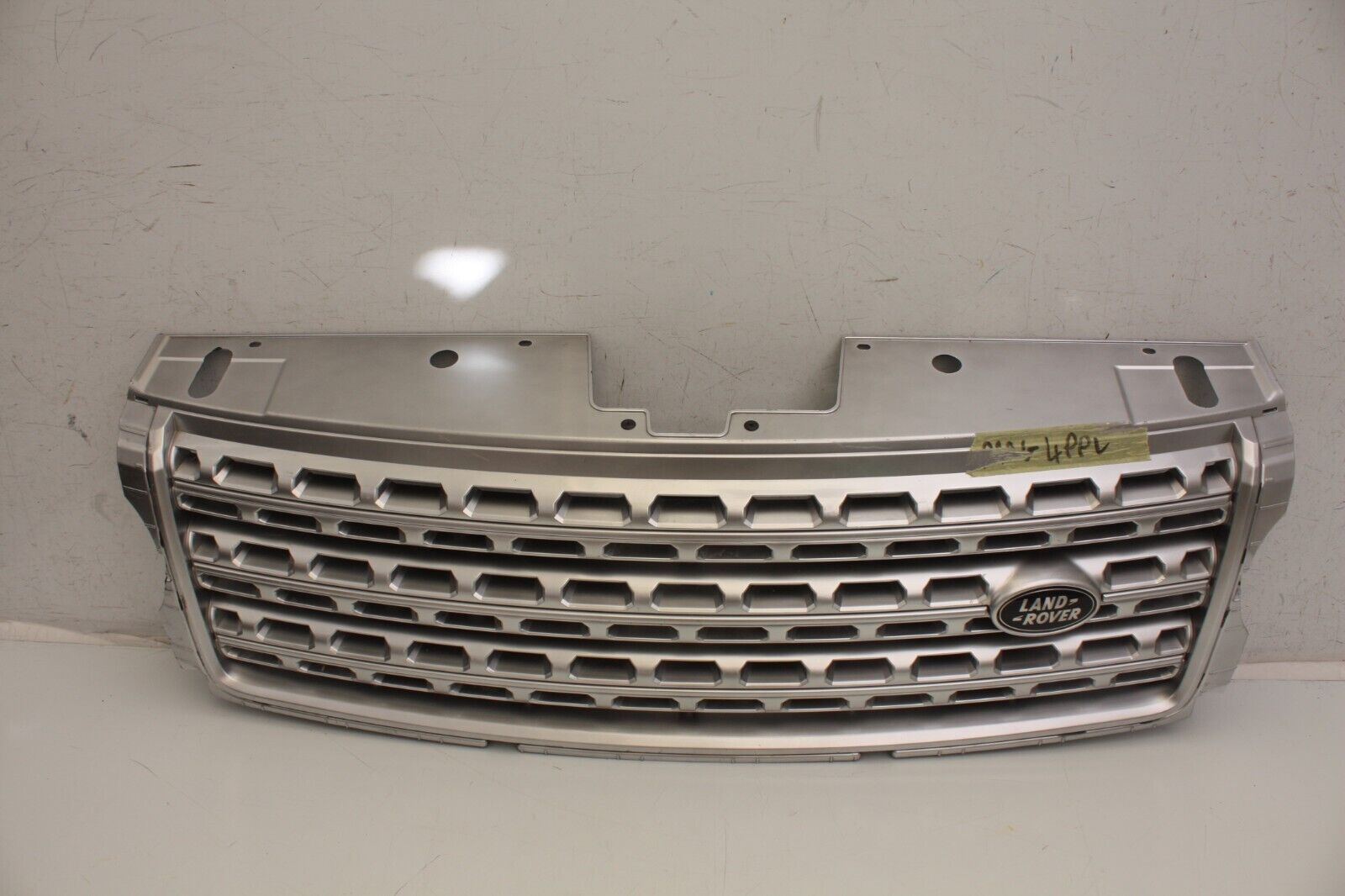 Range Rover Vogue Front Bumper Grill 2013 TO 2017 CK52-8200-AD Genuine