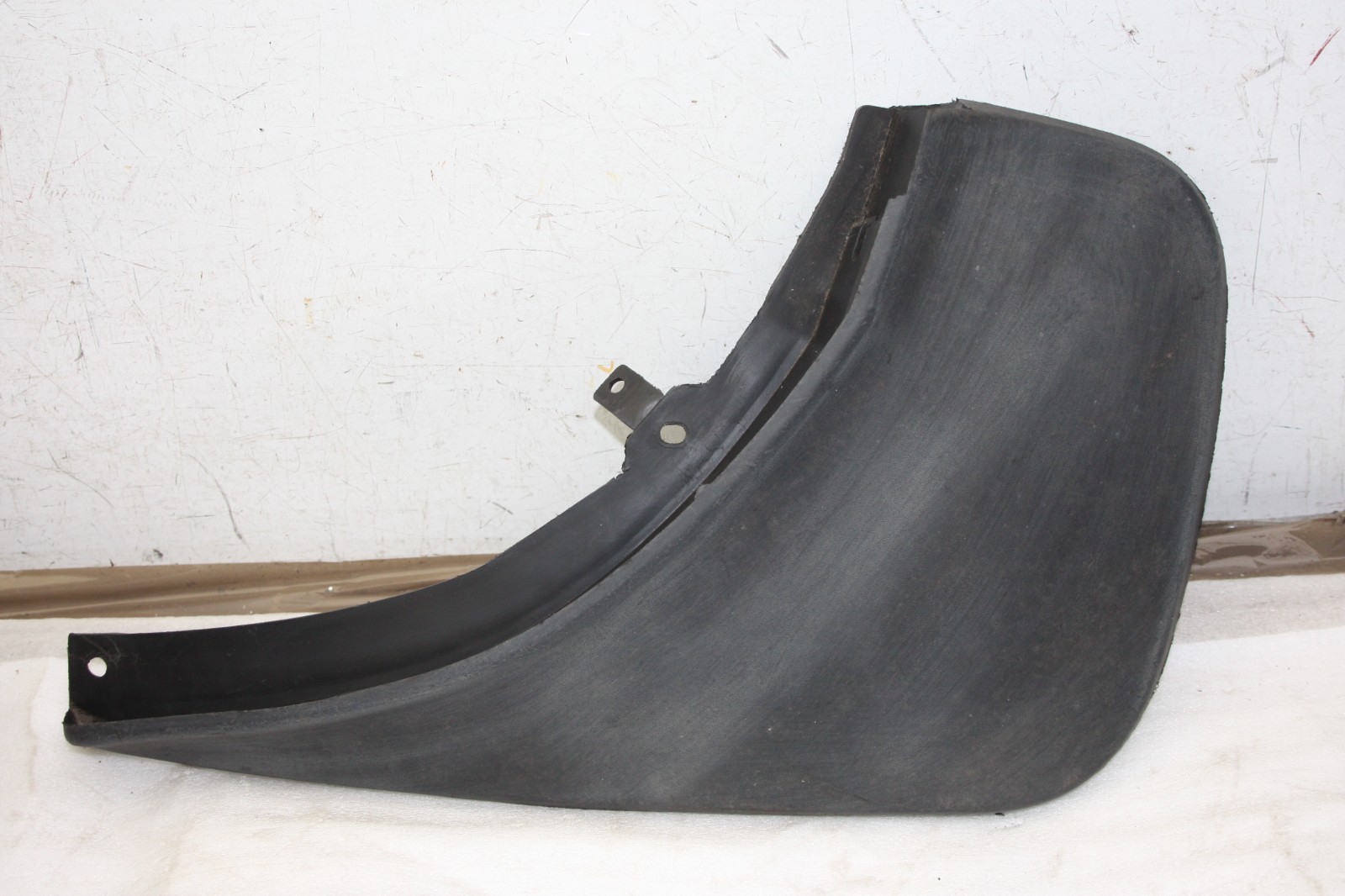 Range Rover Vogue L322 Rear Left Mud Flap 2012 To 2018 CAT500250XXX Genuine