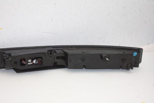 Range Rover Vogue L460 Rear Center Light Bar Tailgate M8E2 15C436 AP damaged 178505270212 16