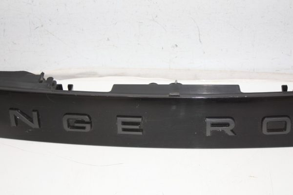 Range Rover Vogue L460 Rear Center Light Bar Tailgate M8E2 15C436 AP damaged 178505270212 4