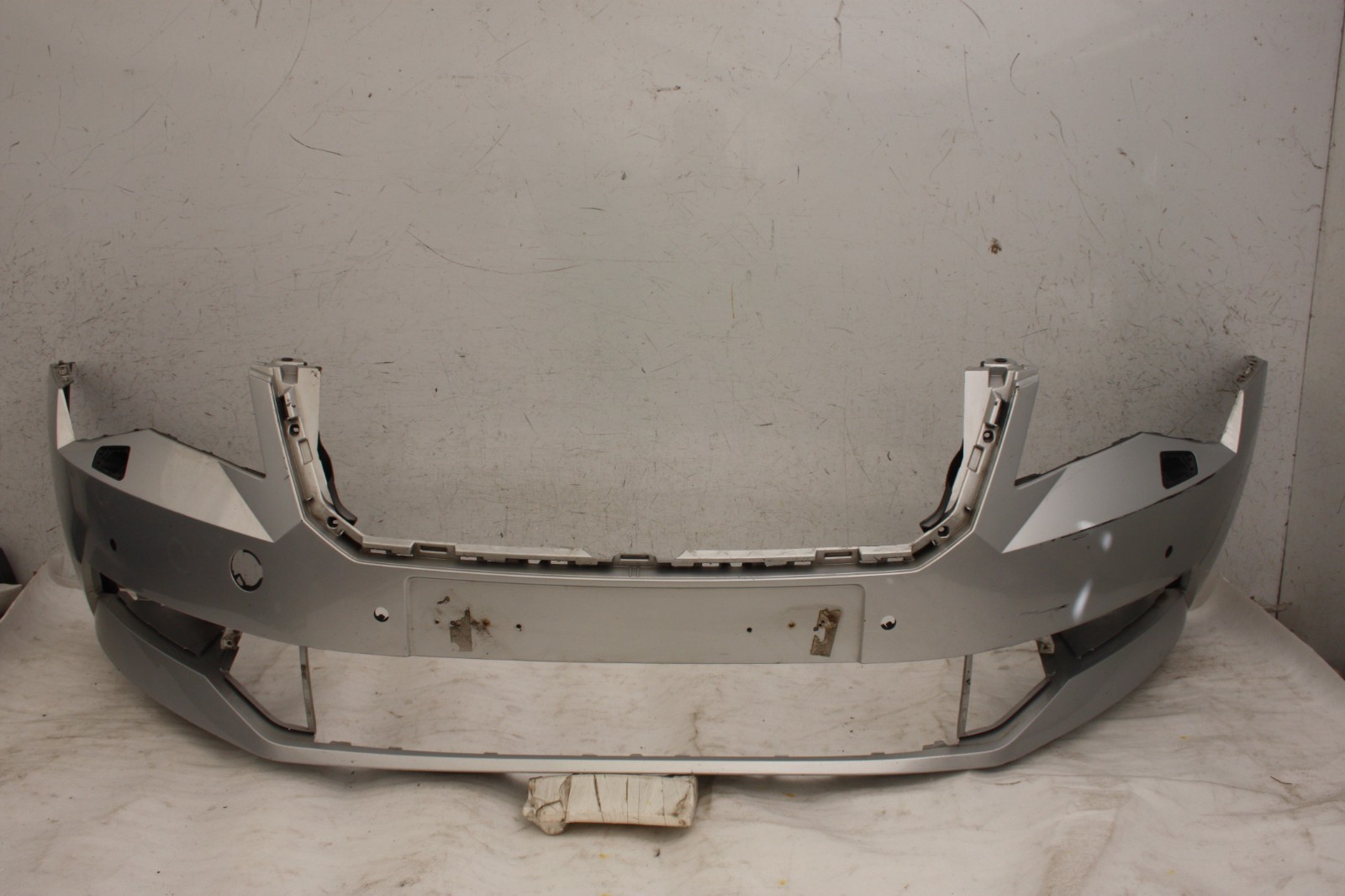 Skoda Superb Front Bumper 2015 TO 2019 3V0807221 Genuine