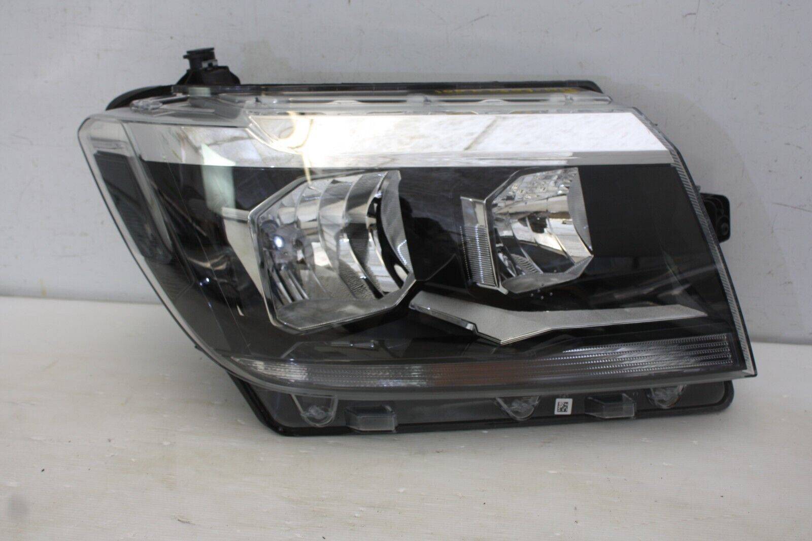 VW-Crafter-Right-Side-Headlight-2017-TO-2021-7C2941006-Genuine-175608910422