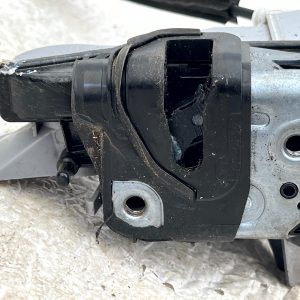 Vauxhall Mokka B Mk2 Front Left Door Handle & Lock Assembly 2020-2025 98201553 - Image 15