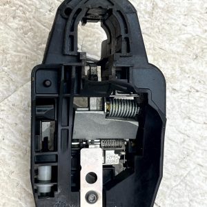 Vauxhall Mokka B Mk2 Front Left Door Handle & Lock Assembly 2020-2025 98201553 - Image 4