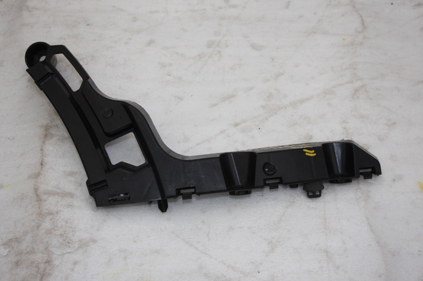 Vauxhall Mokka Rear Bumper Right Bracket 2020 ON 9835237980 Genuine