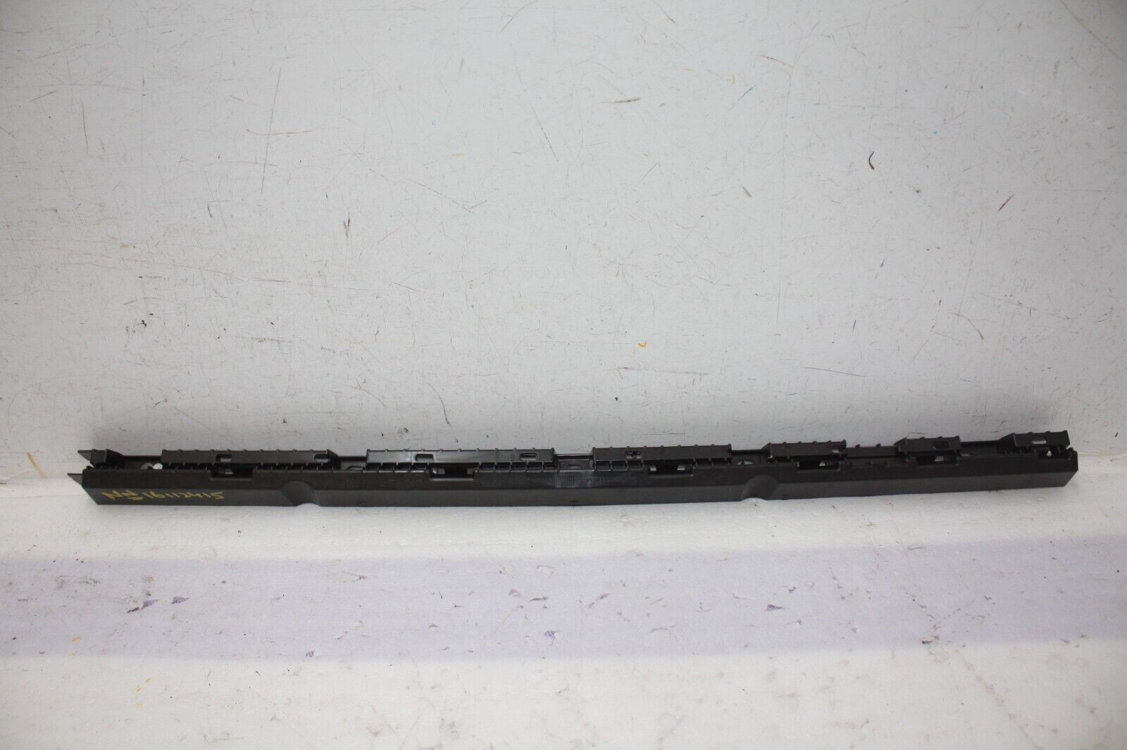 Volvo XC90 Rear Left Side Skirt Bracket 2015 ON 32216525 Genuine