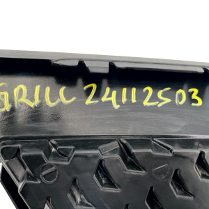 Audi A1 S-Line Front Right Bumper Grille 2018 ON 82A807682D *DAMAGED* - Image 25