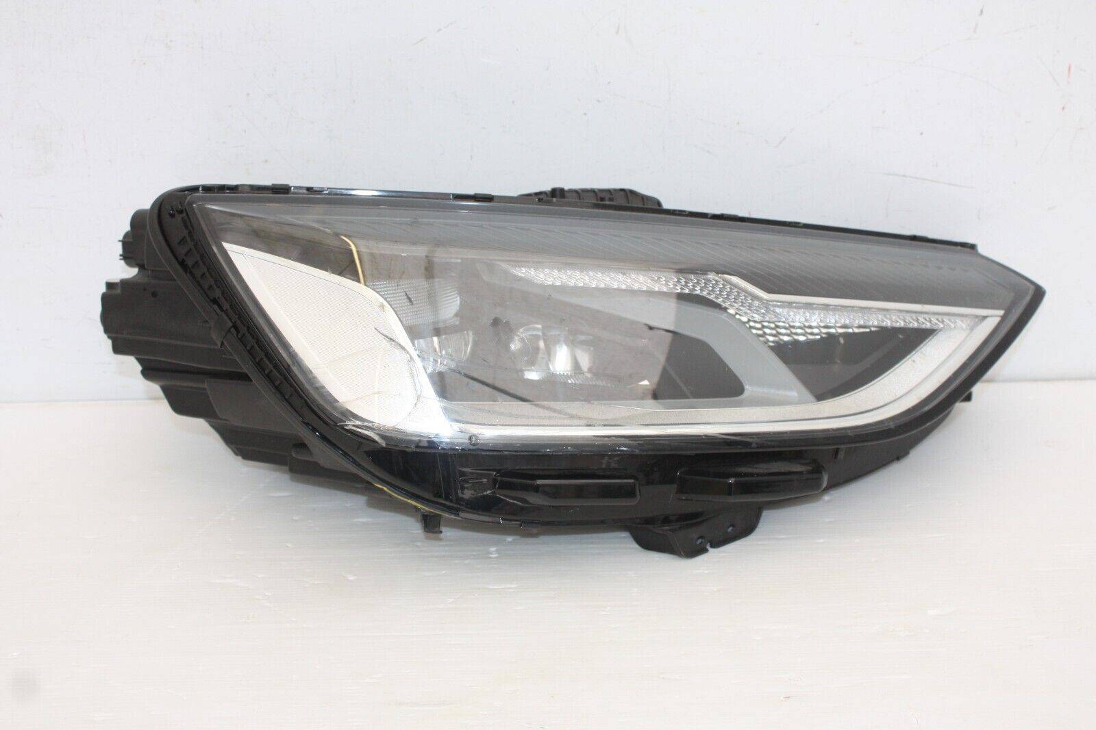Audi-A4-B9-Right-Side-LED-Headlight-8W0941012A-Genuine-DAMAGED-175447150703