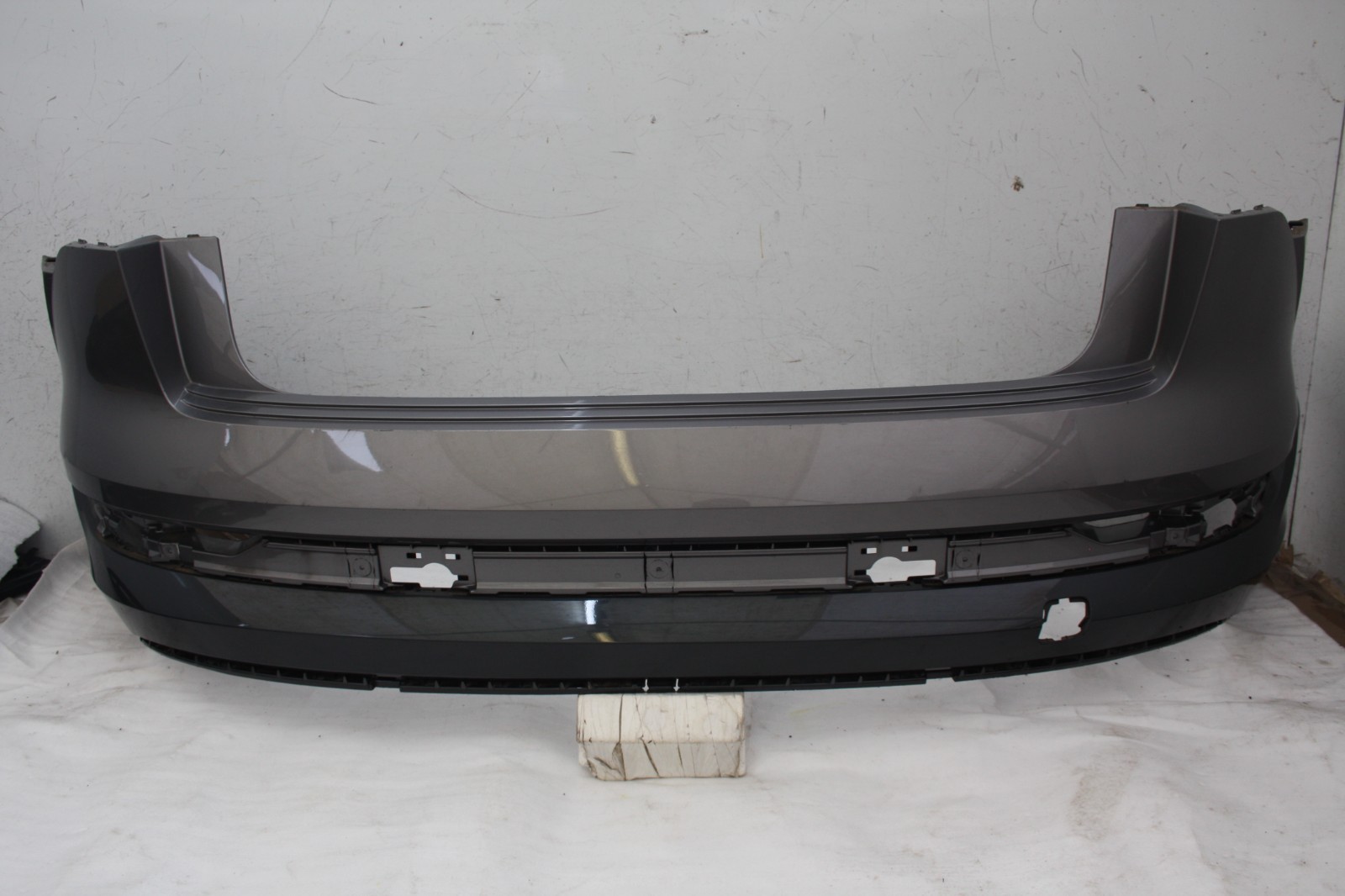 Audi E Tron Lunch Edition Rear Bumper 2019 TO 2022 4KE807511 Genuine