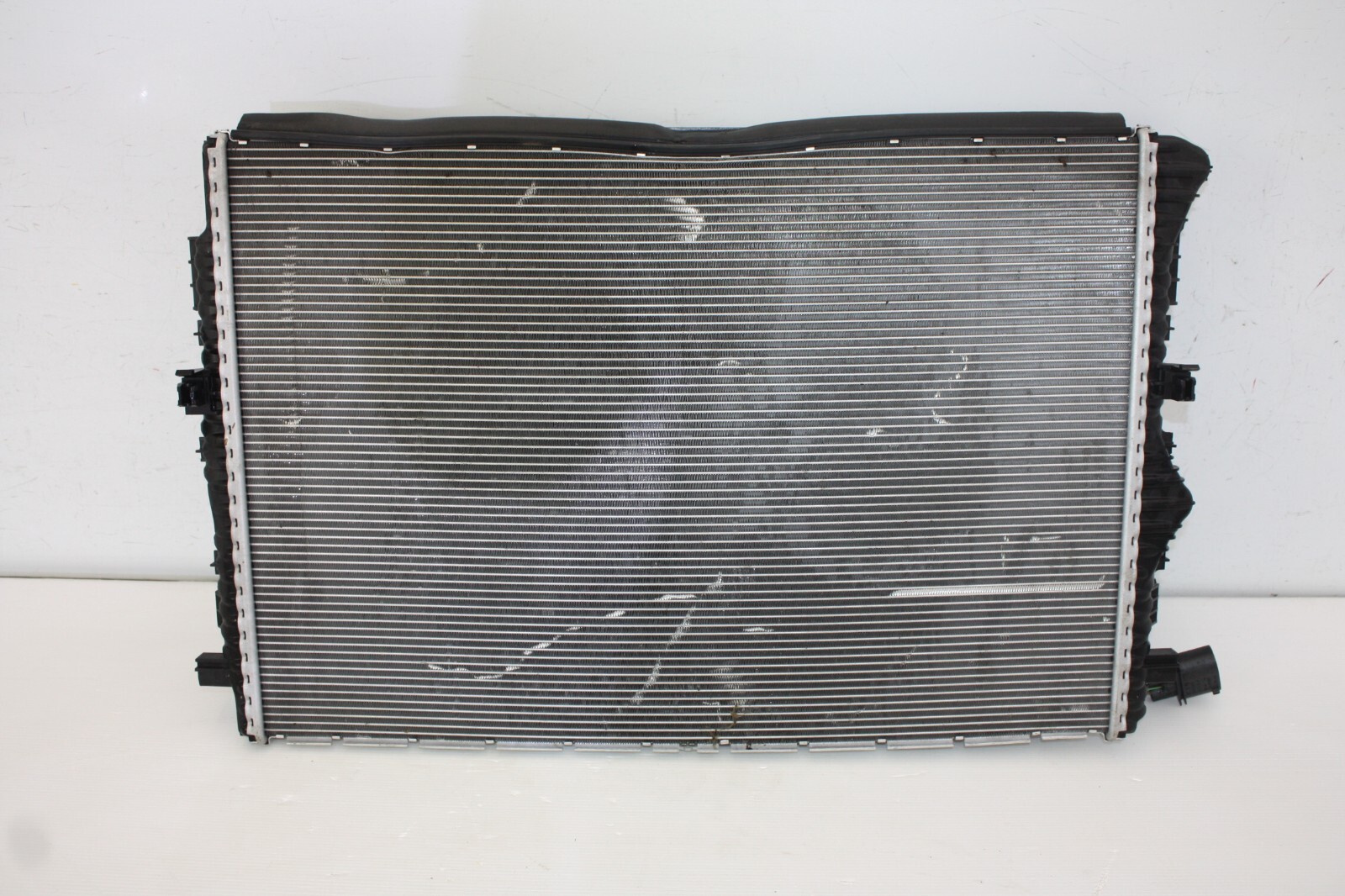 Audi Q2 Engine Cooling Radiator Fan 5Q0121203DE