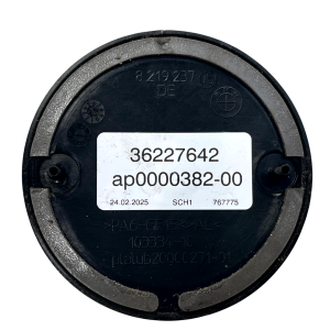 BMW 1 3 4 Series Front Emblem Badge Logo 2025 821923705 Genuine - Image 5