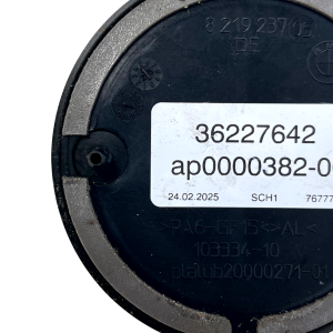 BMW 1 3 4 Series Front Emblem Badge Logo 2025 821923705 Genuine - Image 6