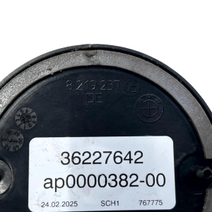 BMW 1 3 4 Series Front Emblem Badge Logo 2025 821923705 Genuine - Image 9