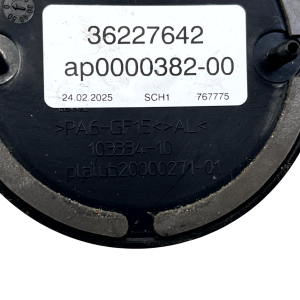 BMW 1 3 4 Series Front Emblem Badge Logo 2025 821923705 Genuine - Image 10