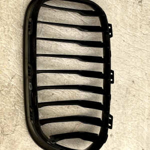BMW 1 Series F20 F21 LCI Front Bumper Right Grille 2015 TO 2019 7371748 Genuine - Image 6