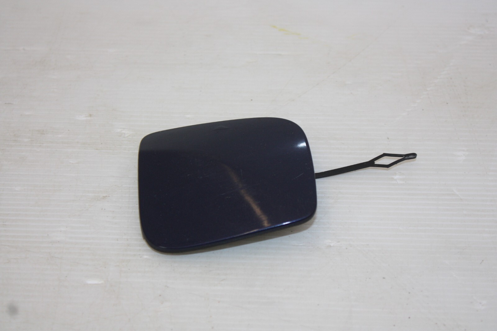 BMW 1 Series F20 Front Bumper Tow Cover 15-19 51117371725 Genuine "NEED RESPRAY"