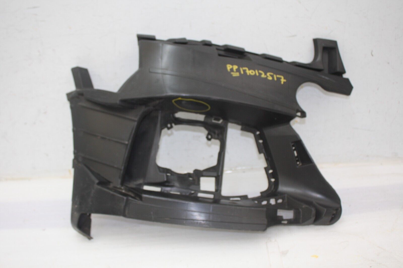 BMW 2 Series F45 F46 Front Bumper Right Bracket 2014-2022 51118057884 *DAMAGED*