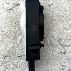 BMW 5 Series G30 G31 HVAC Air Intake Flap Actuator Motor 5811R1000 Genuine - Image 4