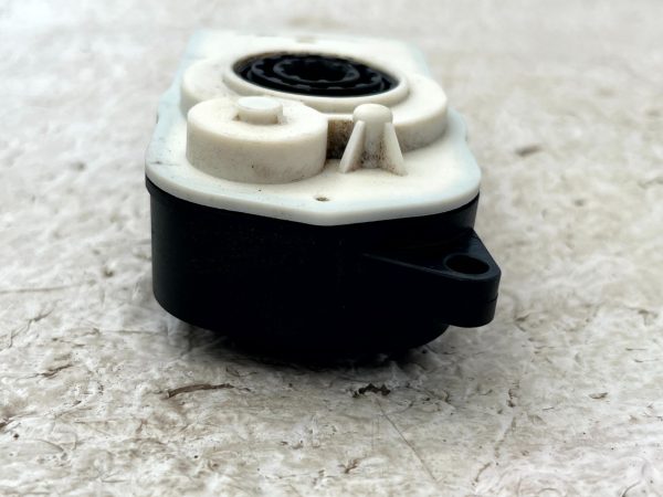 BMW 5 Series G30 G31 HVAC Air Intake Flap Actuator Motor 5811R1000 Genuine 178505565853 5