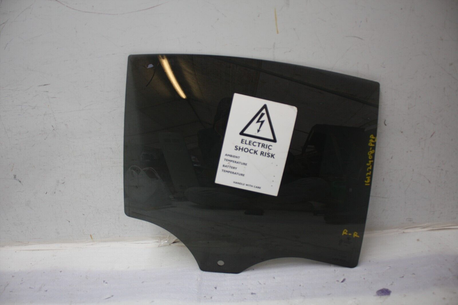 BMW 5 Series G30 Rear Right Side Door Glass 43R-002092 Genuine