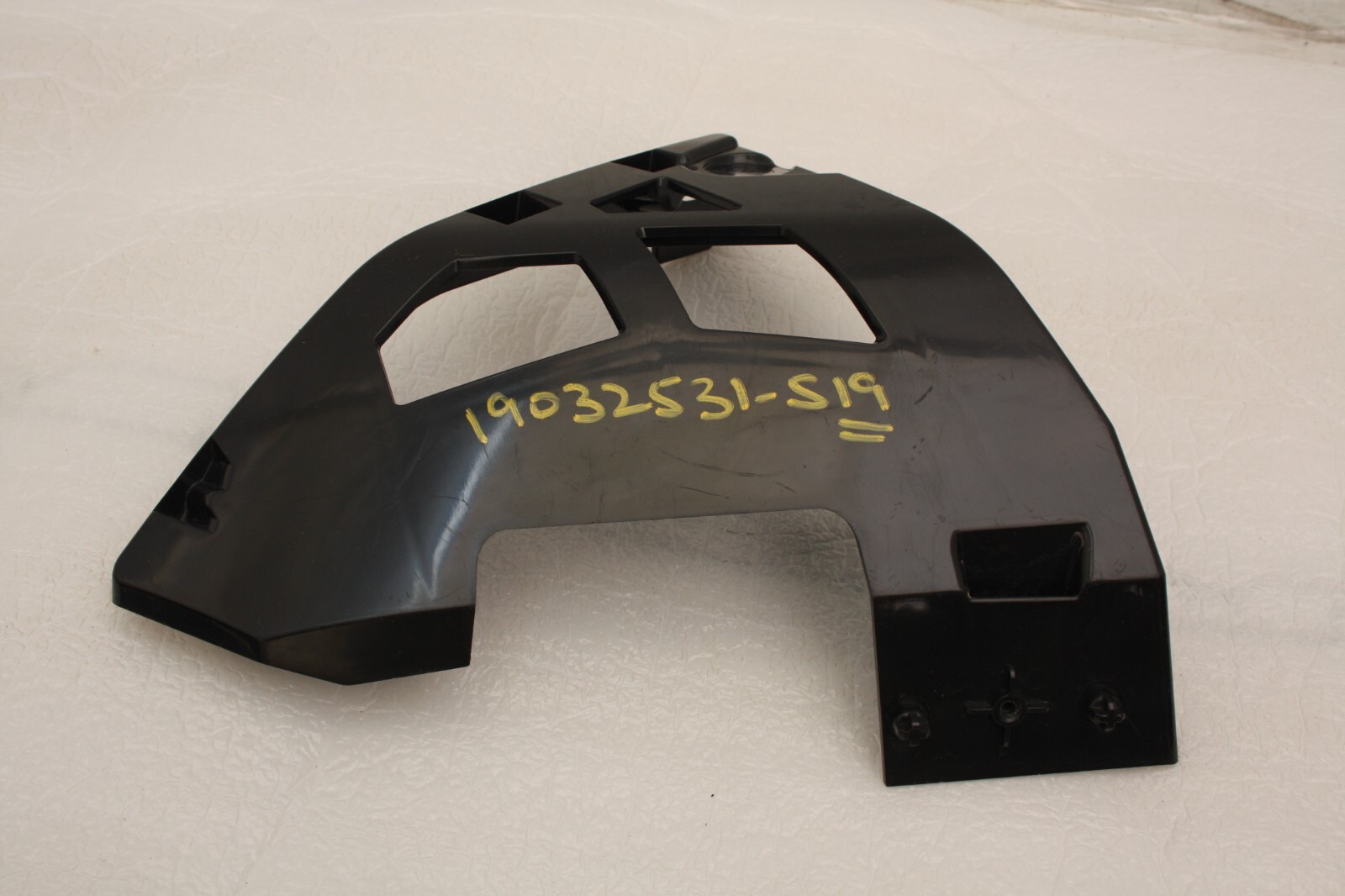 BMW IX I20 Front Bumper Right Bracket 2022 TO 2024 51117933612 Genuine