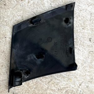 DAF XF Front Left Lower Grille Towing Eye Cap Cover 2012 TO 2021 1798476 Genuine - Image 6