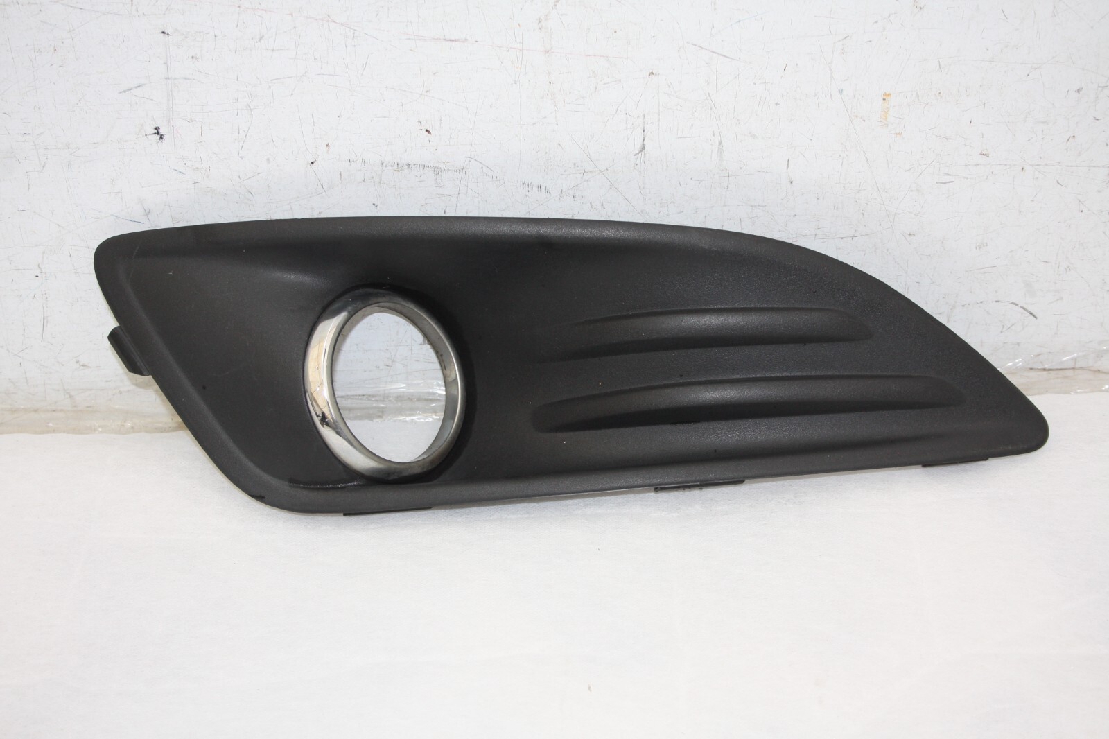 Ford Fiesta Front Bumper Right Grill 2013 TO 2017 C1BB-15A298-A Genuine